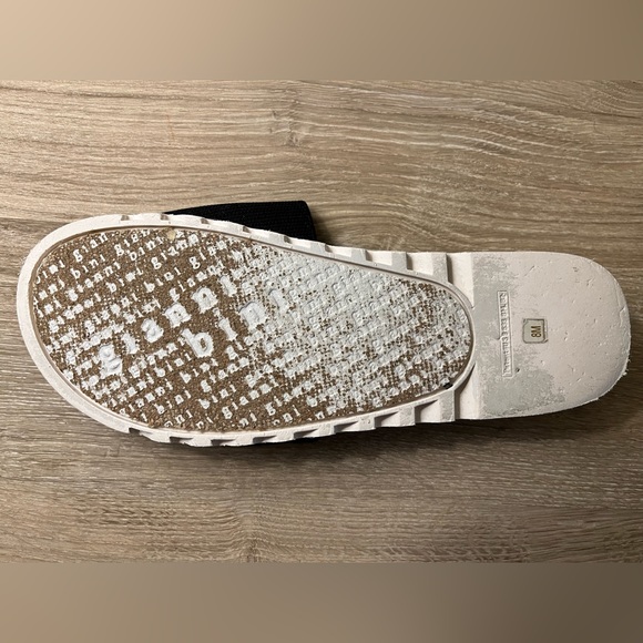 Gianni Bini Women’s Size 8M Black Slides. - Picture 5 of 7